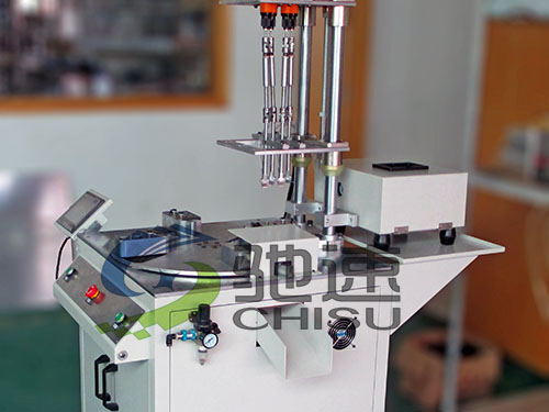 電磁閥4軸鎖螺絲機(jī)-出料式