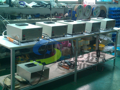 自動(dòng)鎖螺絲機(jī)車間